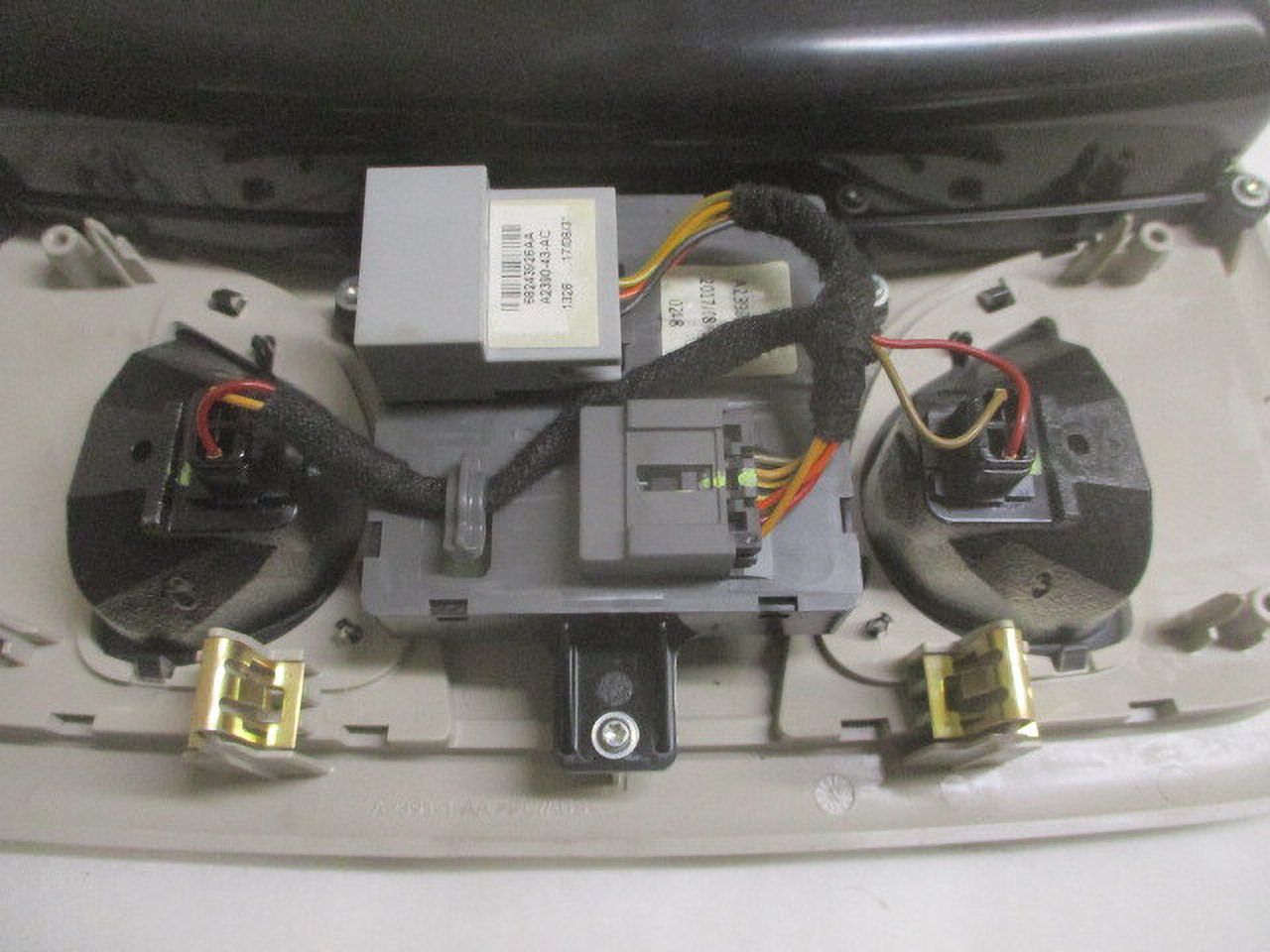 Pre-Owned 14 15 16 17 18 Jeep Cherokee Overhead Roof Console w/Lights OEM LKQ (Good)