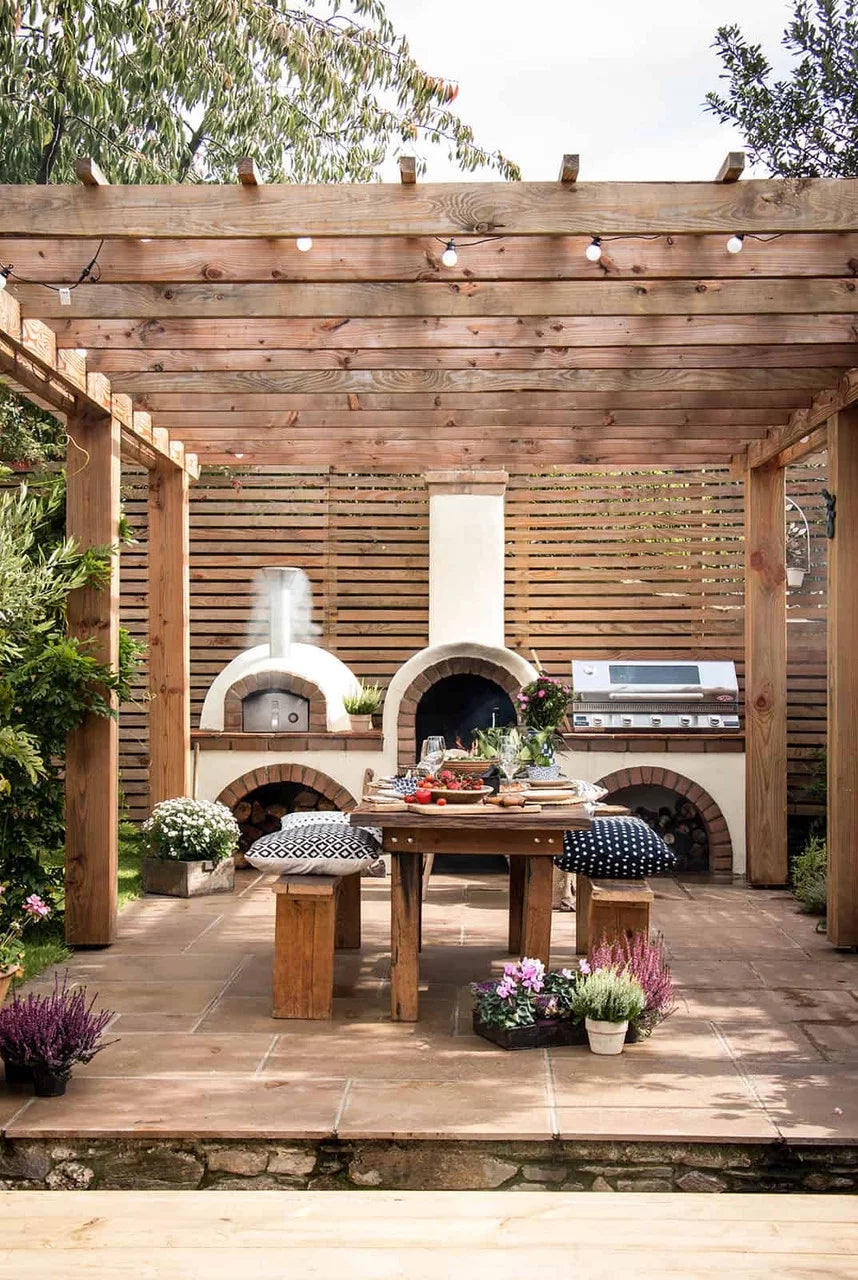 Tiled People Outdoor Pizza Oven / Clay Wood Fired Pizza Ovens with White Penny / Circle Mosaic Tiles - OP81