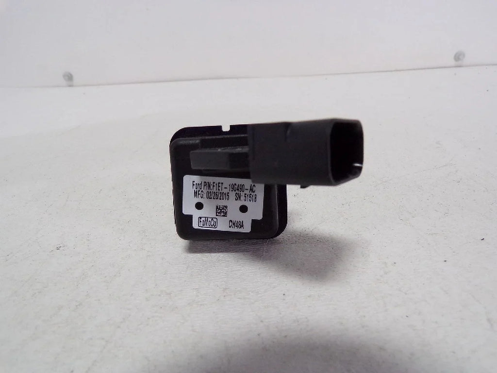 Pre-Owned 15-18 Ford Focus Rear View Backup Camera OEM LKQ (Good)
