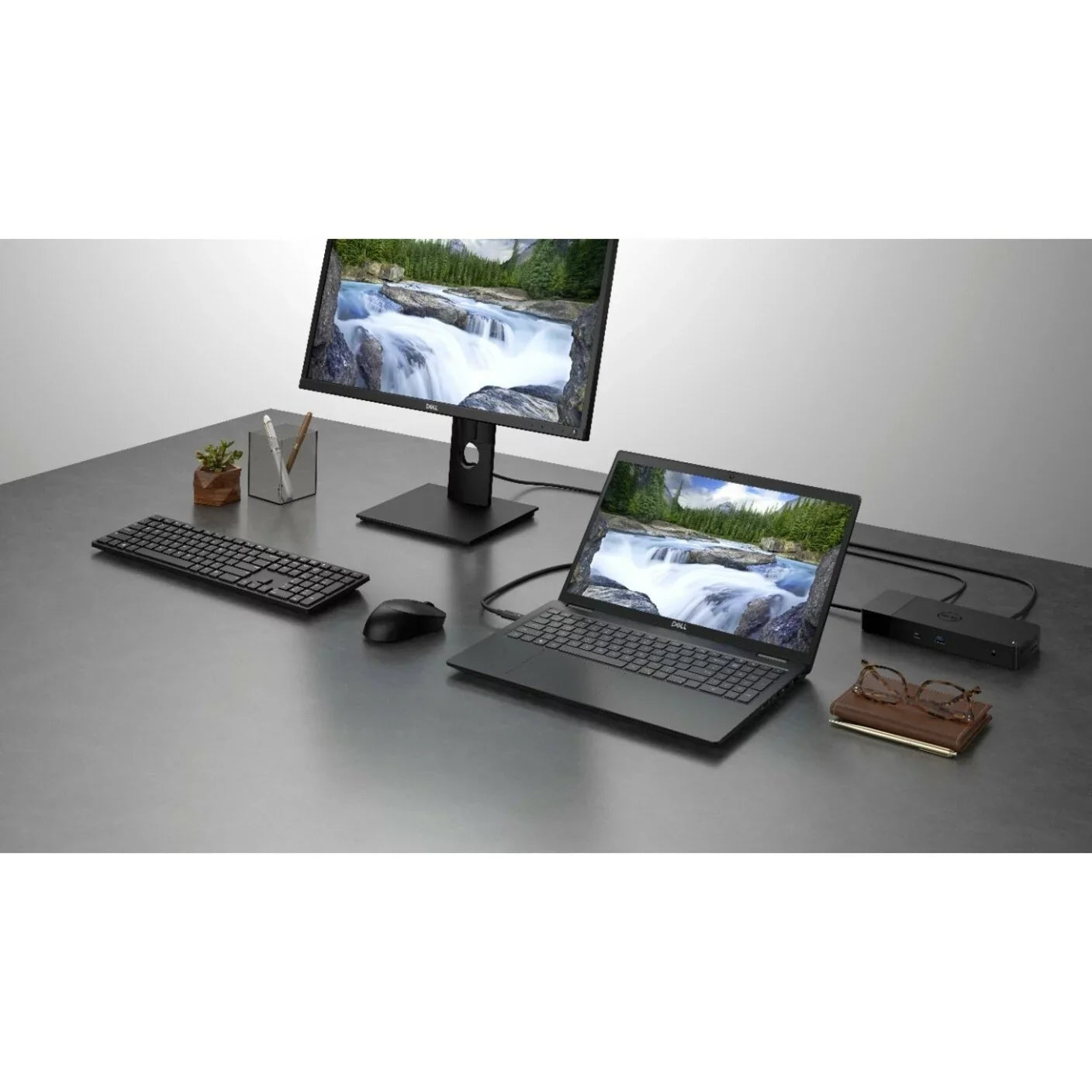Dell Latitude 3520 - 15.6" - Intel Core i7 1165G7 - 8 GB RAM - 256 GB SS (8604F)
