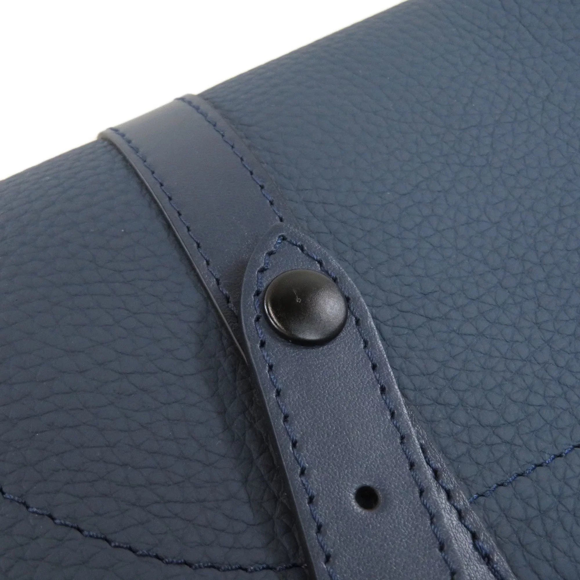 Pre-Owned Louis Vuitton M58475 Christopher Shoulder Bag Taurillon Leather People (Good)