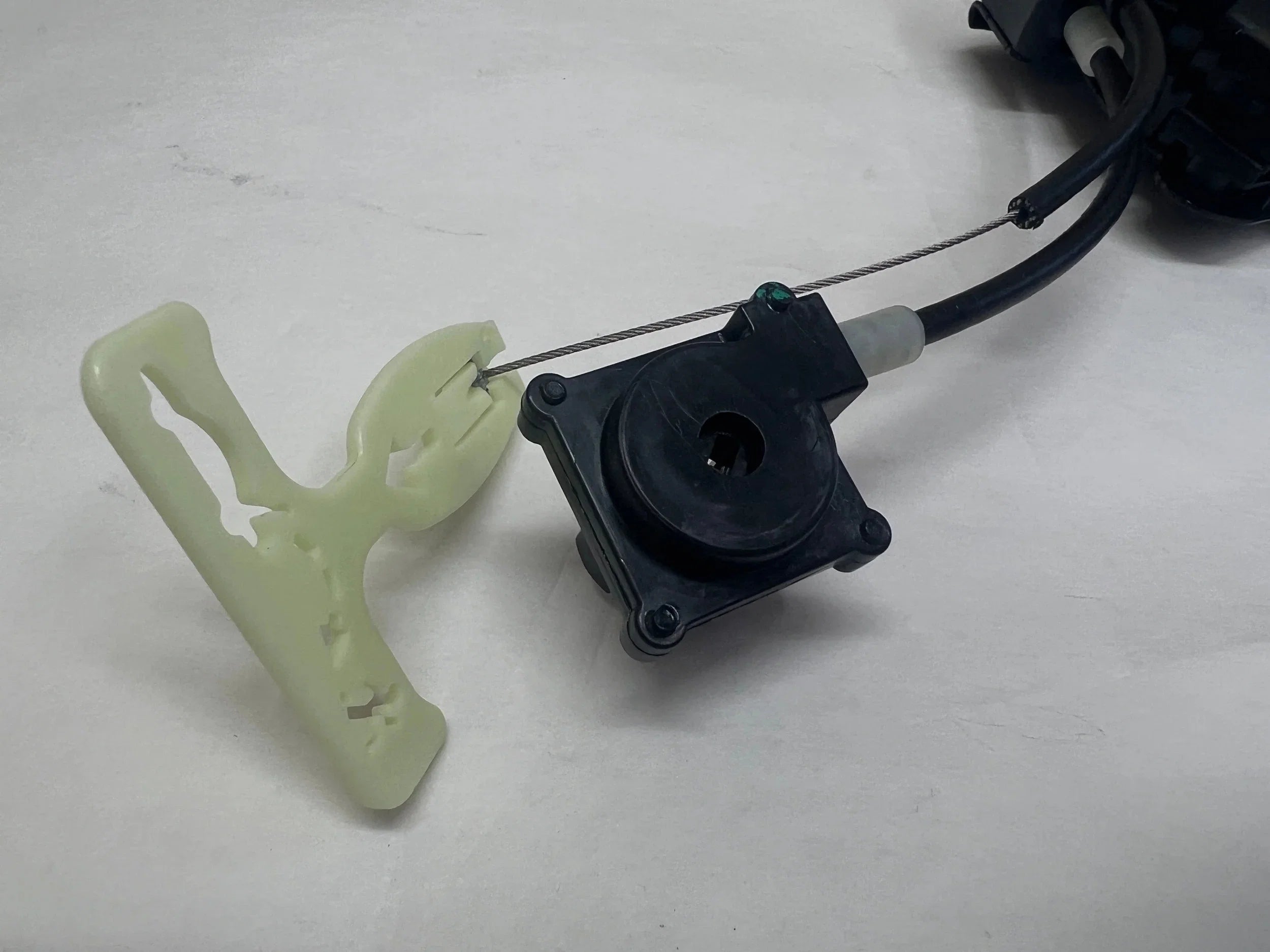 For 2005-2007 Ford Mustang Trunk Lock Latch Genuine OEM