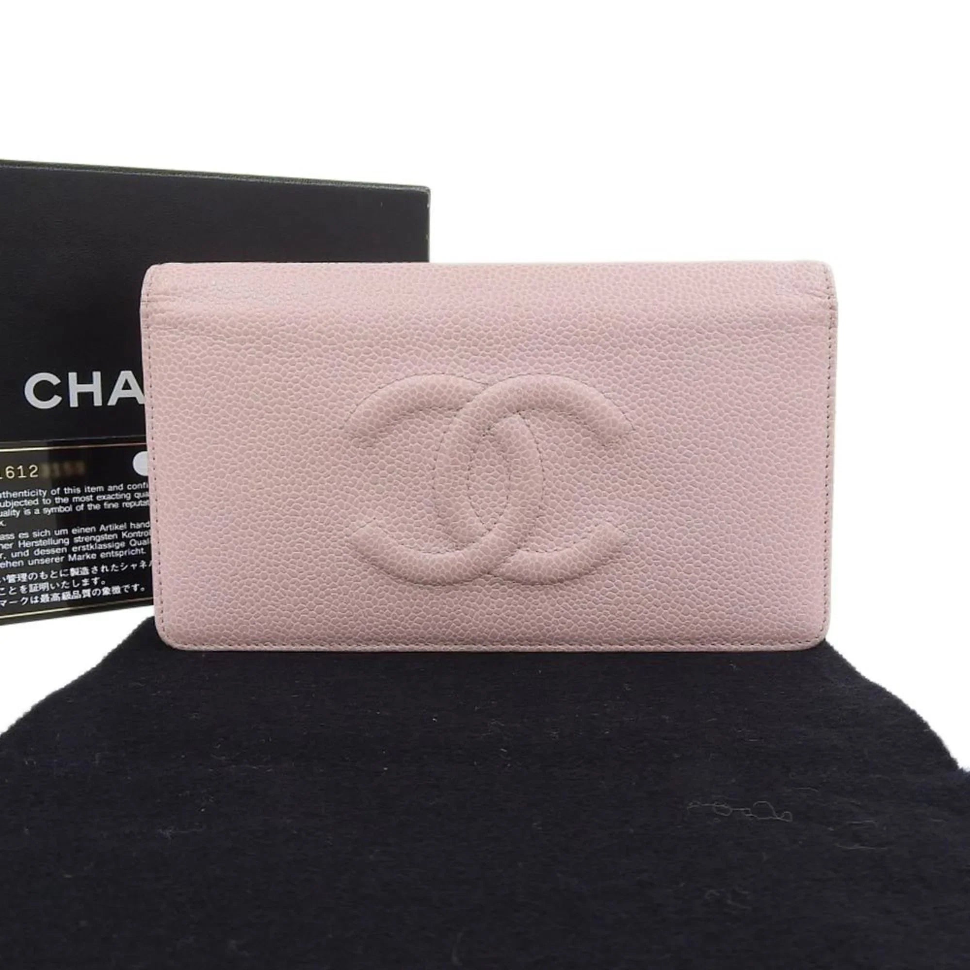 Pre-Owned Chanel CHANEL logo here mark bi-fold long wallet caviar skin pink A48651 16 series (Good)