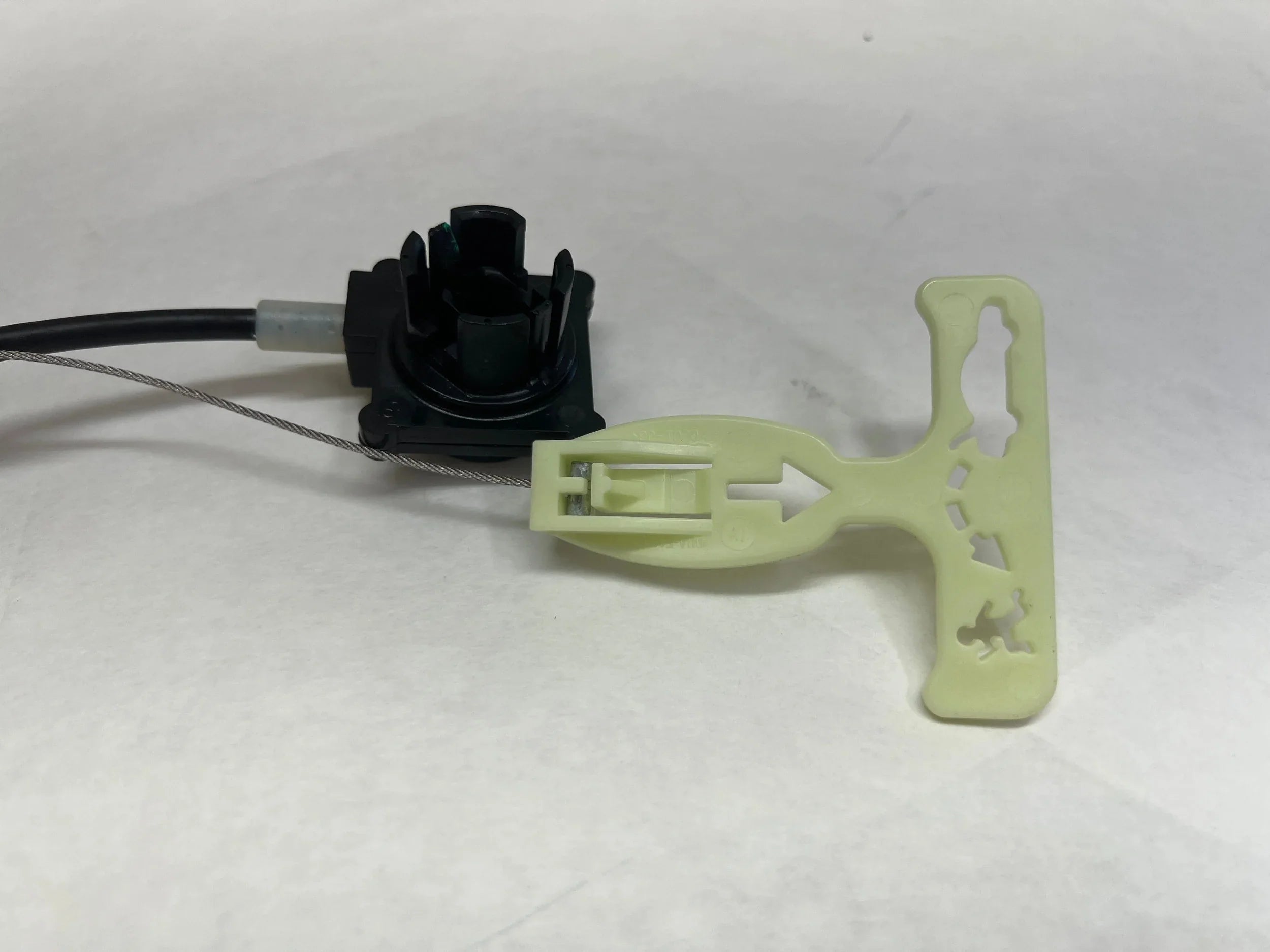 For 2005-2007 Ford Mustang Trunk Lock Latch Genuine OEM