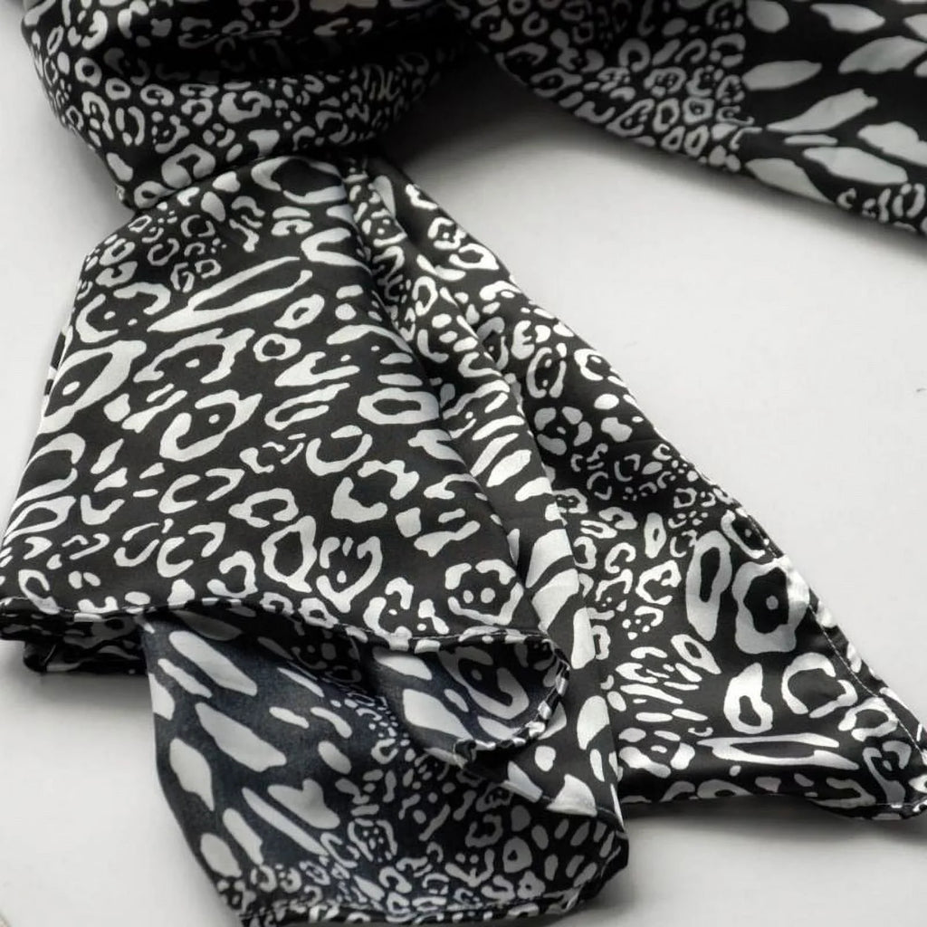 Blancho Ebony & White Distinctive Leopard Animal Print Fashion Soft Silk Scarf/Wrap/Shawl(Large)