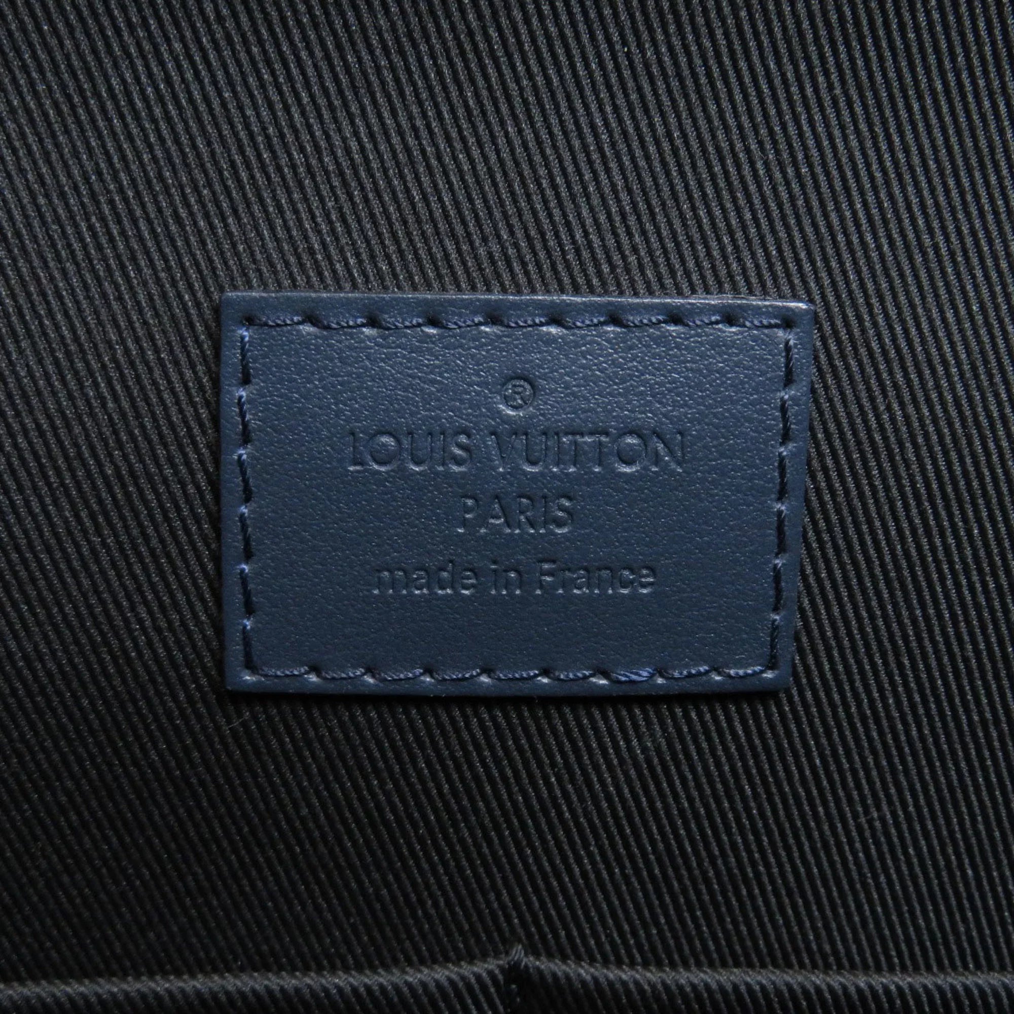 Pre-Owned Louis Vuitton M58475 Christopher Shoulder Bag Taurillon Leather People (Good)